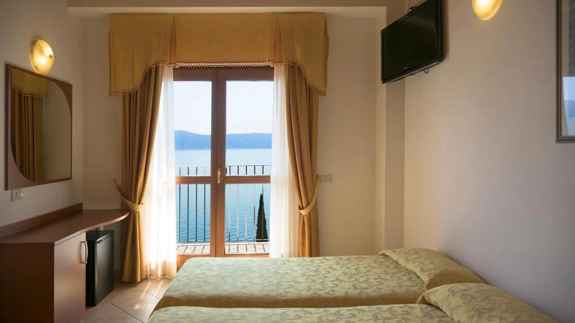 טוסקולנו מדרנו All Inclusive Hotel Piccolo Paradiso 4*, טוסקולנו מדרנו איטליה