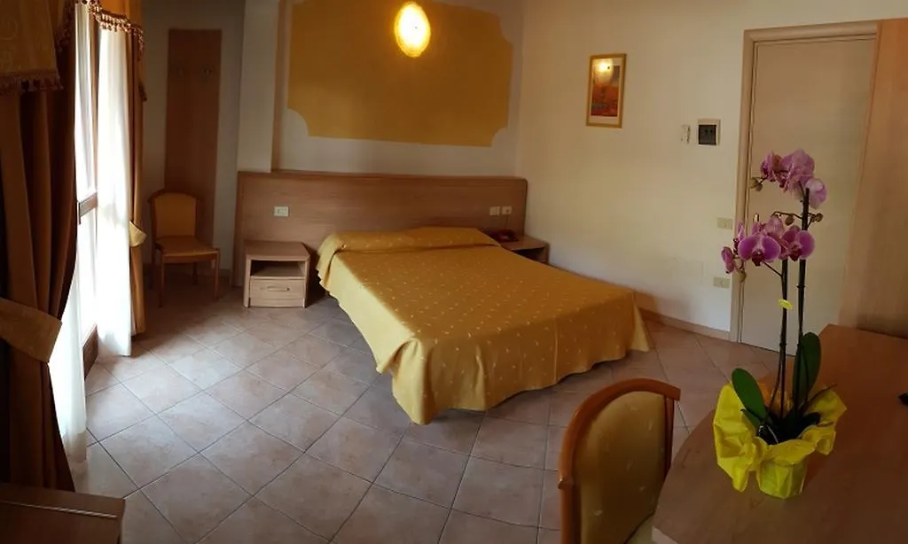 All Inclusive Hotel Piccolo Paradiso Тосколано-Мадерно 4*,  Италия